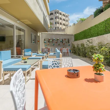 Ξενοδοχείο Majestic - Adults Only 3*