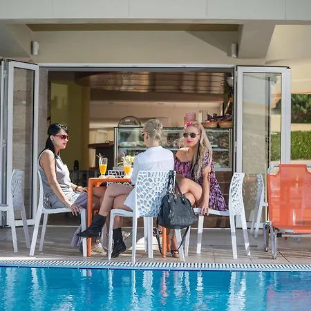 Majestic - Adults Only 3*