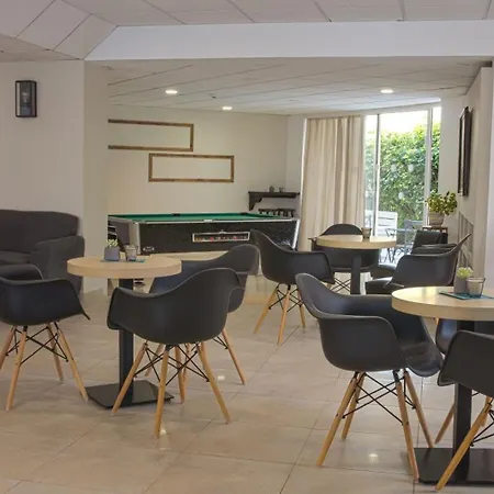 酒店 雄伟酒店 - 仅限成人