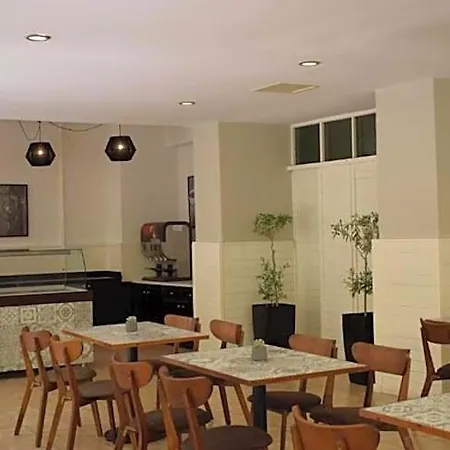 Ξενοδοχείο Majestic - Adults Only 3*