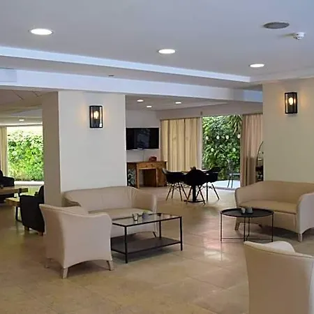Ξενοδοχείο Majestic - Adults Only 3*