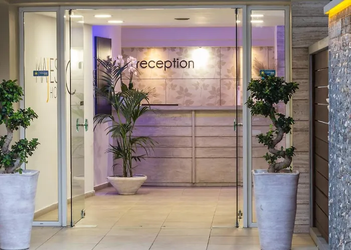 酒店 雄伟酒店 - 仅限成人