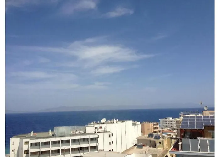 雄伟酒店 - 仅限成人 酒店