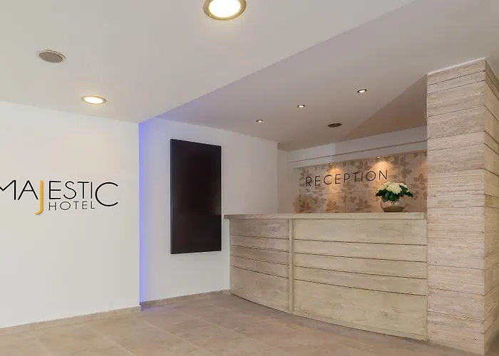 酒店 雄伟酒店 - 仅限成人