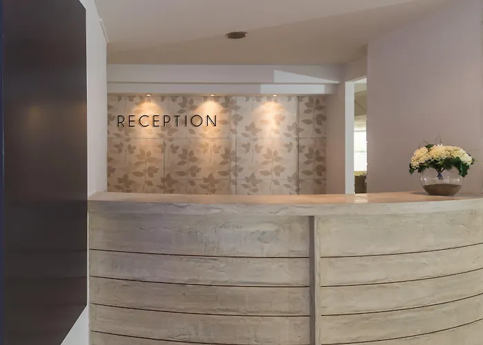 雄伟酒店 - 仅限成人 酒店 3*