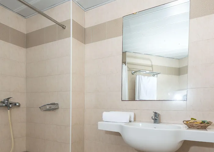 酒店 雄伟酒店 - 仅限成人 3*