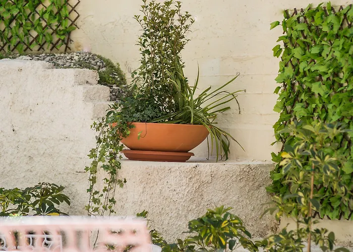 雄伟酒店 - 仅限成人 3*