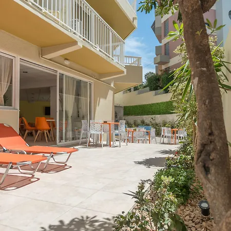 Ξενοδοχείο Majestic - Adults Only 3*